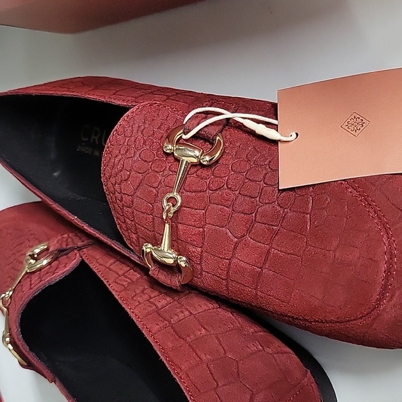 NIB CRUZA Made In Portugal Suede Croc Pattern Flats